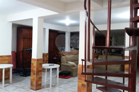 Casa à venda com 3 quartos em Vila Babilônia, São Paulo, SP