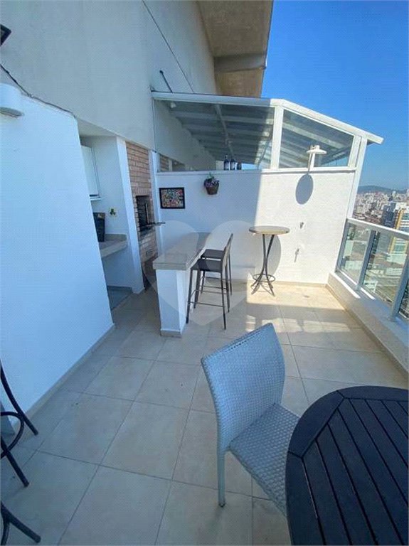 Cobertura no Edifício Emirado.