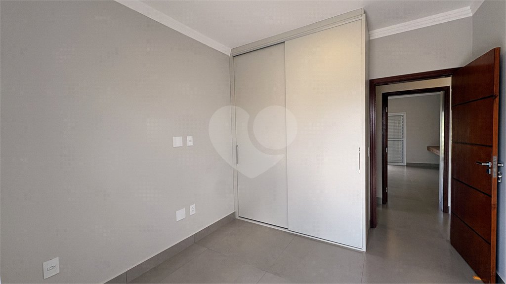 Casa à venda com 4 quartos, sendo 1 suíte,  no condomínio Villagio Milano, Sorocaba - SP