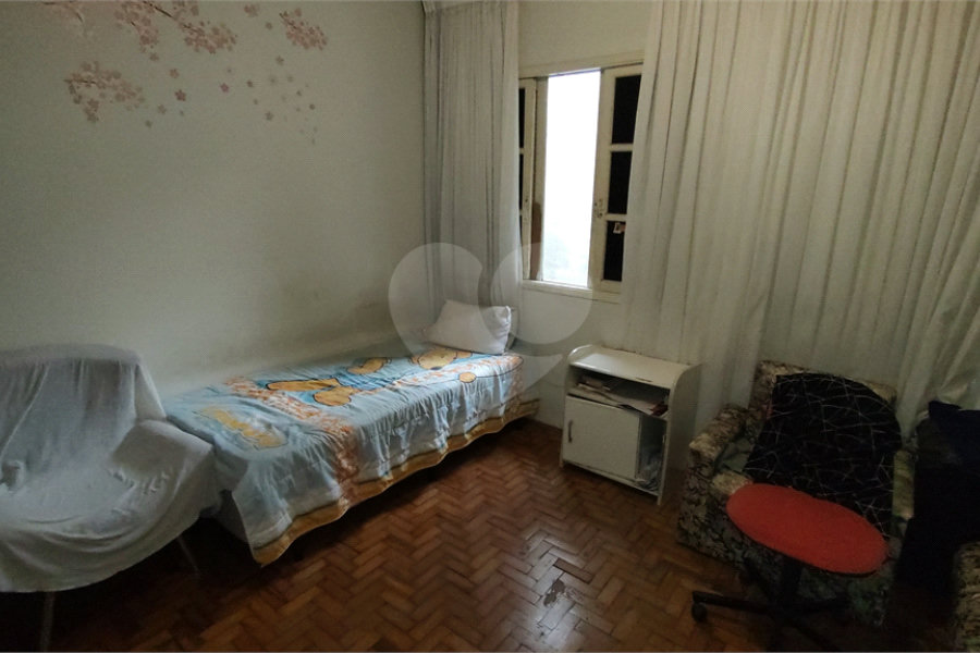 Sobrado à venda com 4 quartos em Parque São Domingos, São Paulo, SP