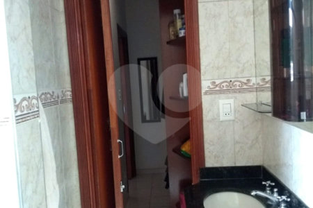 Sobrado à venda com 3 quartos, sendo 2 suítes, no Centro, Araraquara, SP