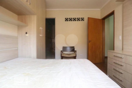 Casa à venda com 2 quartos, sendo 1 suíte,  em Jardim Ivana, São Paulo, SP