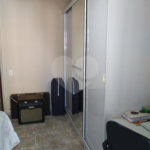 Apartamento duplex, espaçoso, ensolarado. Ideal para uma bela modernização.