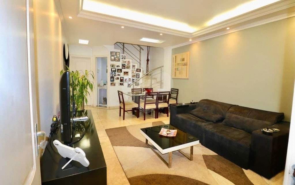 Casa à venda com 3 quartos, sendo 1 suíte, no condomínio Taquaral Village, São Paulo - SP
