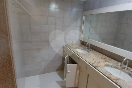 Apartamento à venda com 4 quartos, sendo 1 suíte,  em Laranjeiras, Rio de Janeiro, RJ