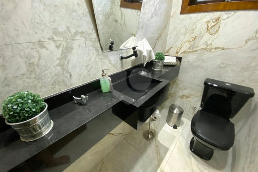 Sobrado à venda com 5 quartos, sendo 3 suítes, em Tremembé, São Paulo, SP