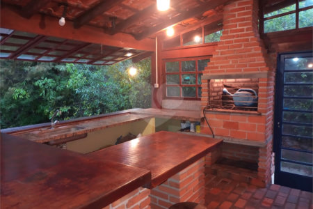 Casa à Venda no Residencial Samambaia – 200 m² de Área Construída