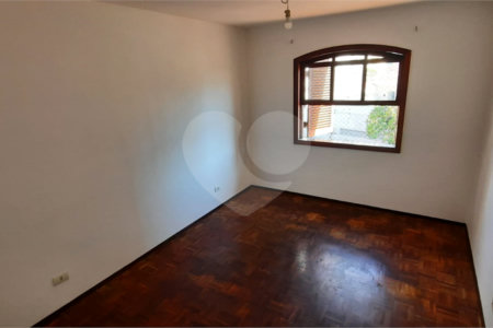 Sobrado à venda com 3 quartos, sendo 1 suíte, em Vila Firmiano Pinto, São Paulo, SP