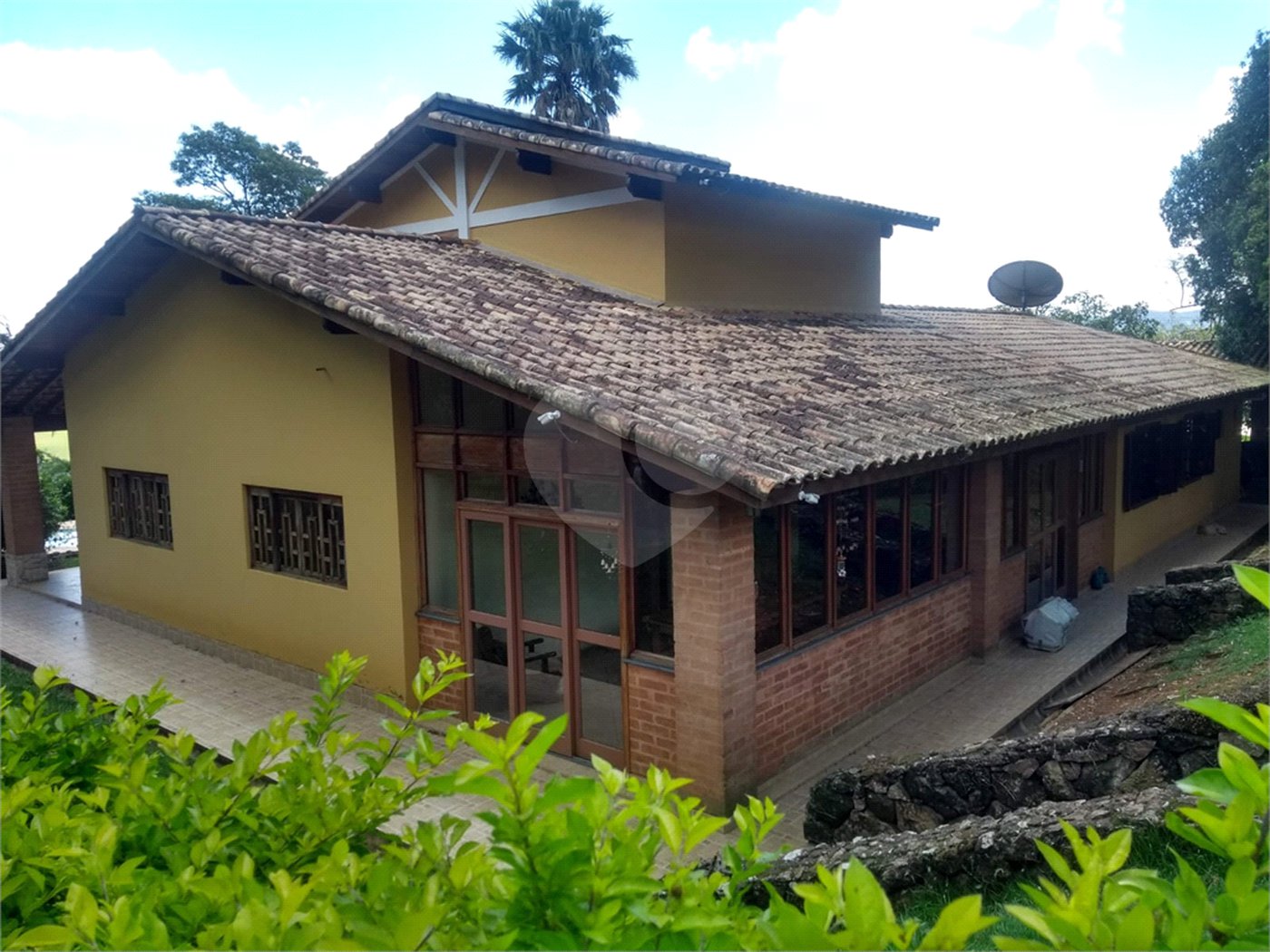 Chácara à venda com 4 quartos, sendo 1 suíte, em Bairro dos Pires, Extrema, MG