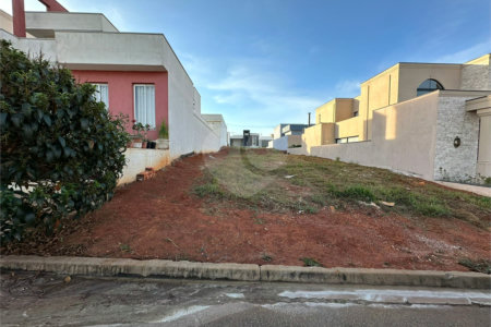 Casa à venda no condomínio Golden Ville, Itapetininga - SP