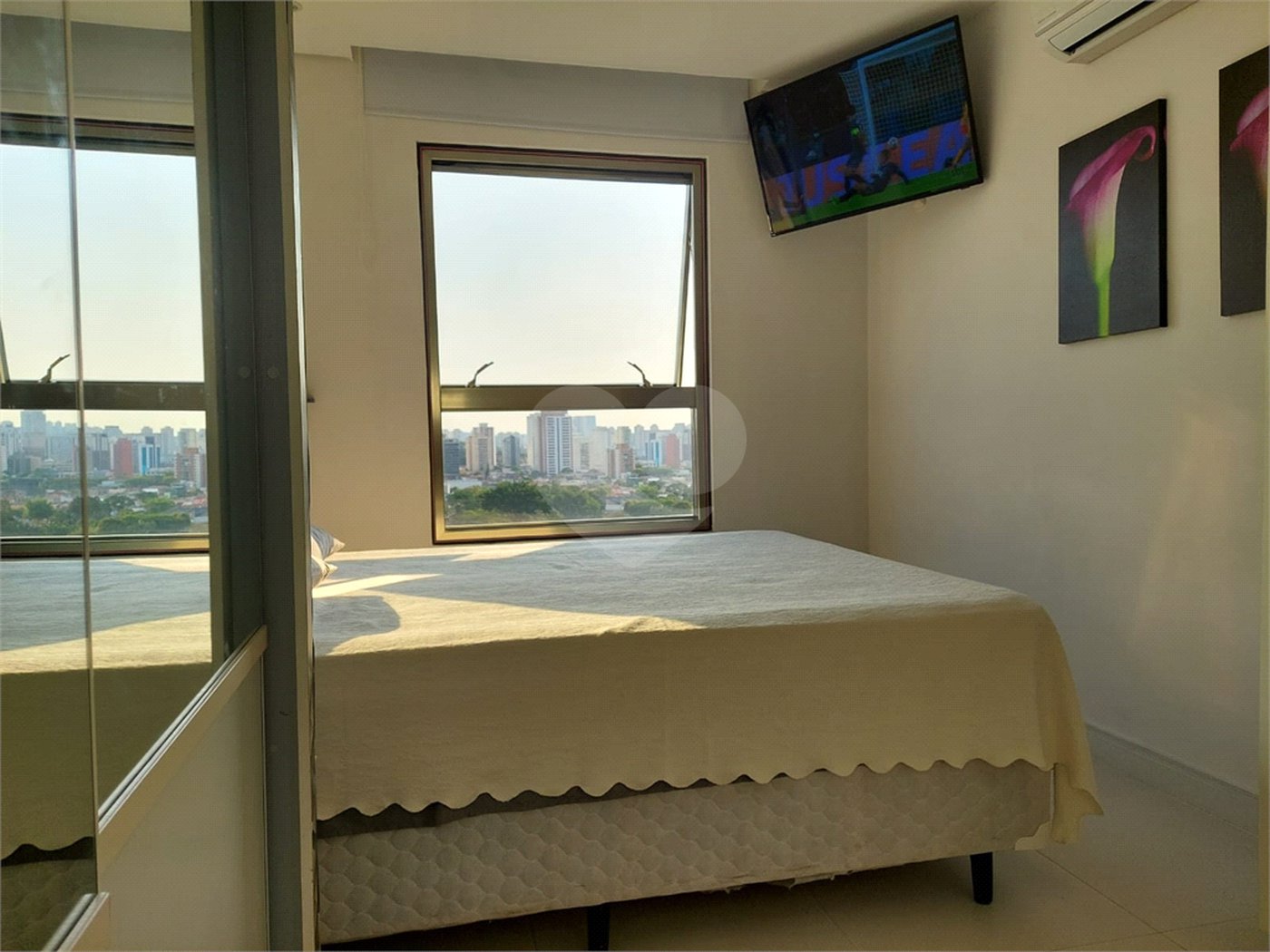 Apartamento à venda com 2 quartos, sendo 1 suíte, em Jardim das Acácias, São Paulo, SP