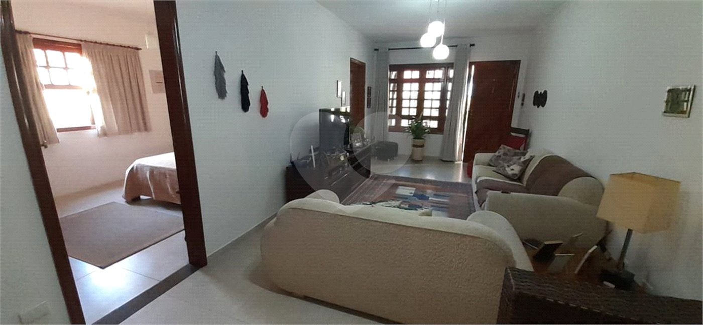 Sobrado à venda com 3 quartos em Água Fria, São Paulo, SP