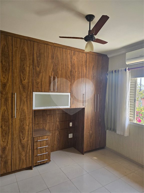 Casa à venda com 4 quartos, sendo 1 suíte, no condomínio Raizes, Paulínia - SP