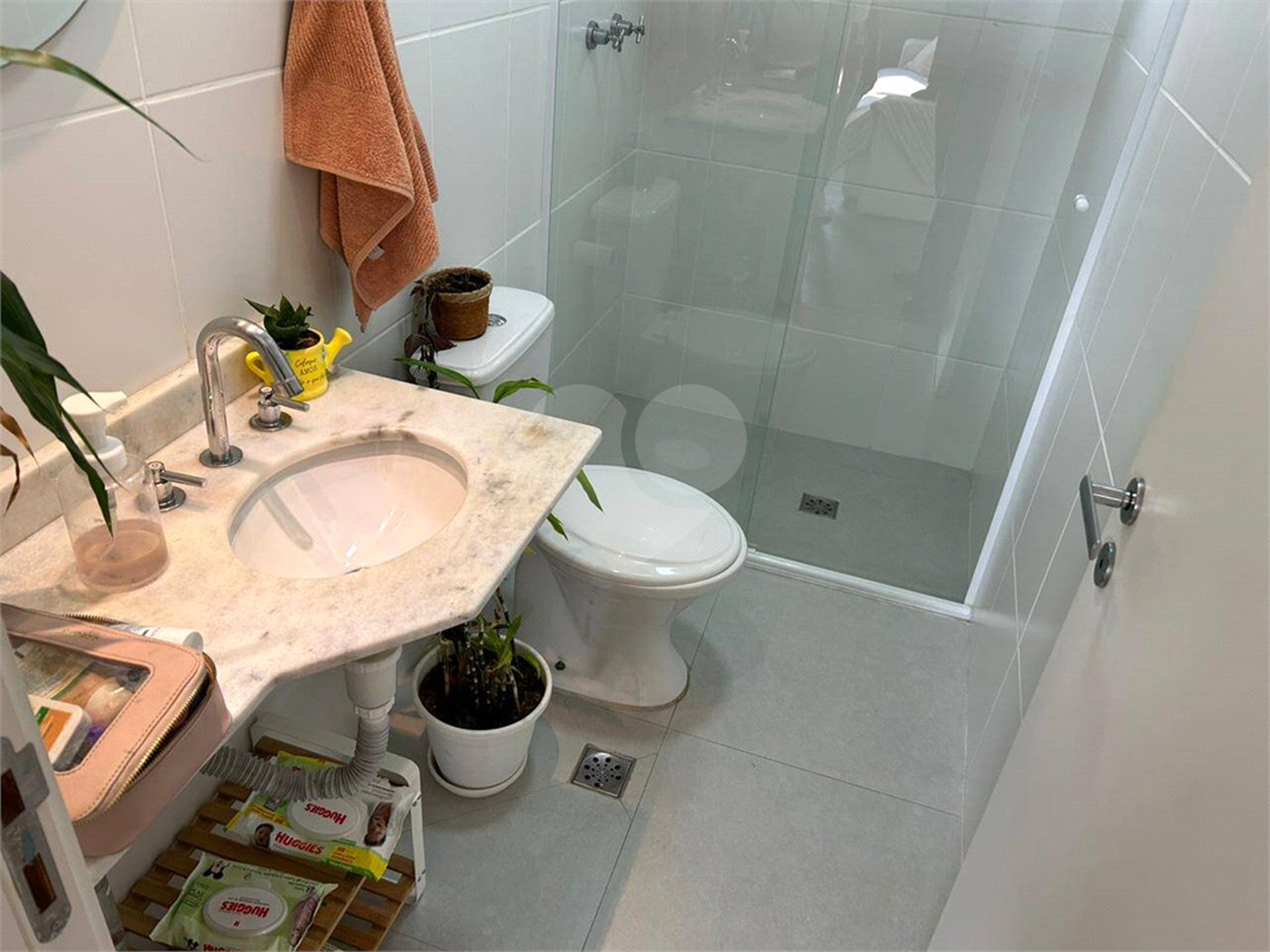 Apartamento à venda com 4 quartos, sendo 1 suíte,  em Jardim Armênia, Mogi das Cruzes, SP
