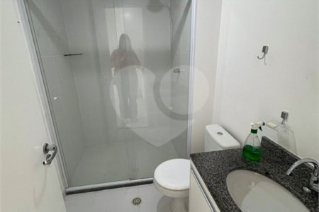 Apartamento à Venda na Rua Catumbi – 33m²