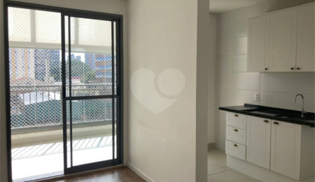 Apartamento à venda com 2 quartos, sendo 1 suíte,  em Chácara Santo Antônio, São Paulo, SP