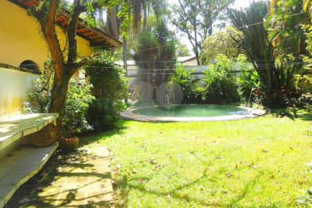 Sobrado à venda com 5 quartos, sendo 2 suítes, em Interlagos, São Paulo, SP