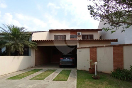 Casa à venda com 5 quartos, sendo 1 suíte, no condomínio Constantino Mattucci, Sorocaba - SP