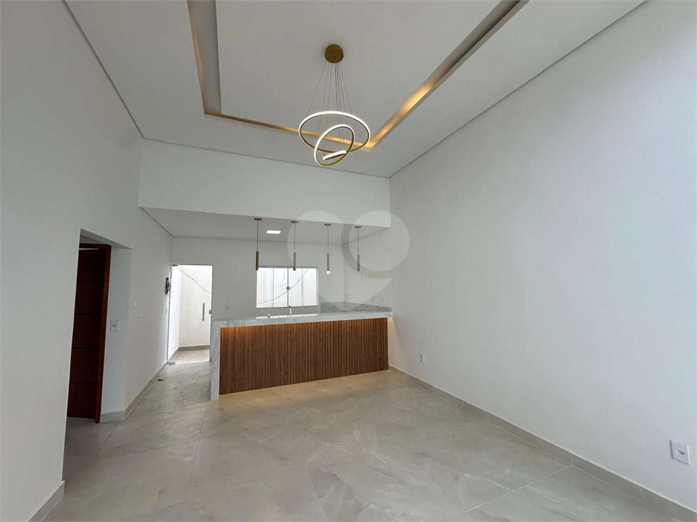 Casa à venda com 2 quartos, sendo 1 suíte, em Guriri, Cabo Frio, RJ