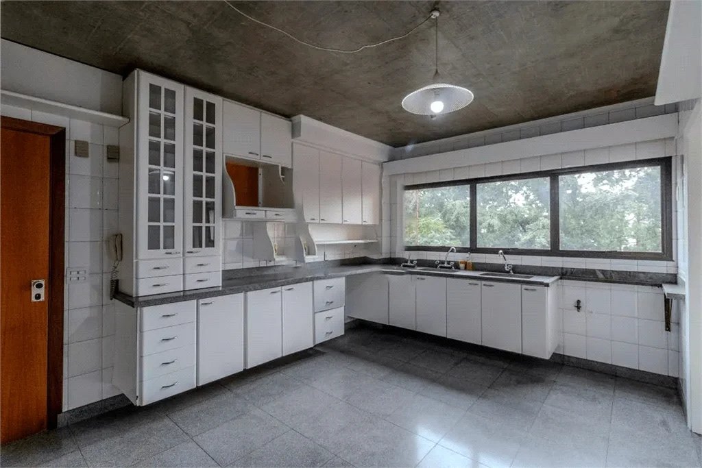 Apartamento à venda com 4 quartos, sendo 2 suítes,  em Paraíso do Morumbi, São Paulo, SP