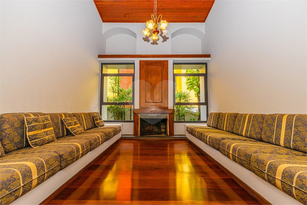 Casa à venda com 4 quartos, sendo 2 suítes, em Jardim Marajoara, São Paulo, SP