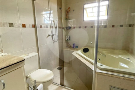 Casa à venda com 3 quartos, sendo 2 suítes,  em Jardim do Lago, Bragança Paulista, SP