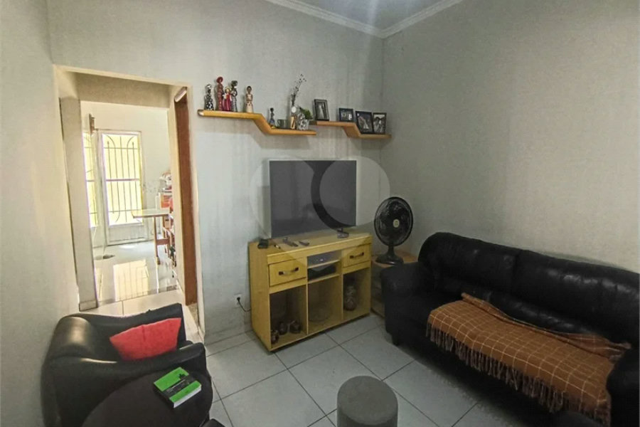 Casa Térrea à venda com 5 quartos, sendo 1 suíte,  em Chora Menino, São Paulo, SP