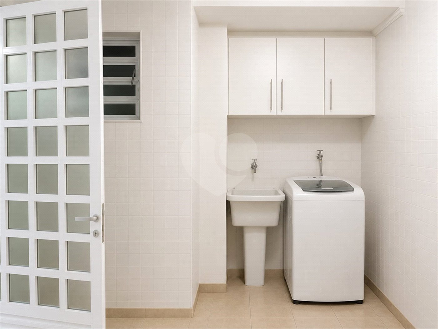 Casa à venda com 3 quartos, sendo 1 suíte, no condomínio Morada do Horto, São Paulo - SP