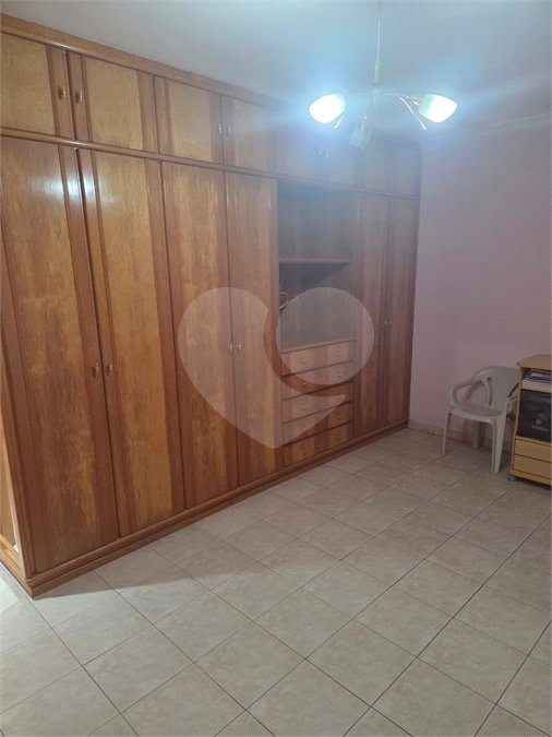 Sobrado à venda com 4 quartos, sendo 1 suíte, em Vila Graciosa, São Paulo, SP