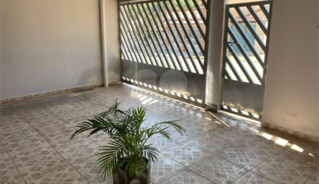 Casa à venda com 2 quartos, sendo 1 suíte,  no Centro, Araçoiaba da Serra, SP