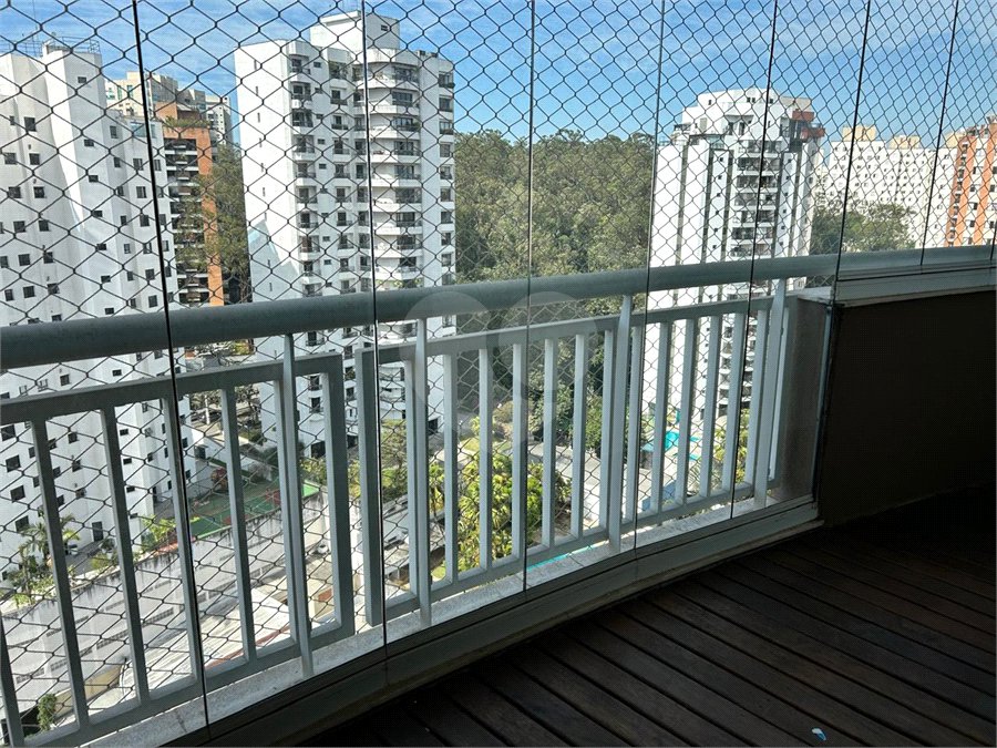 Apartamento à venda com 2 quartos, sendo 1 suíte, em Vila Andrade, São Paulo, SP