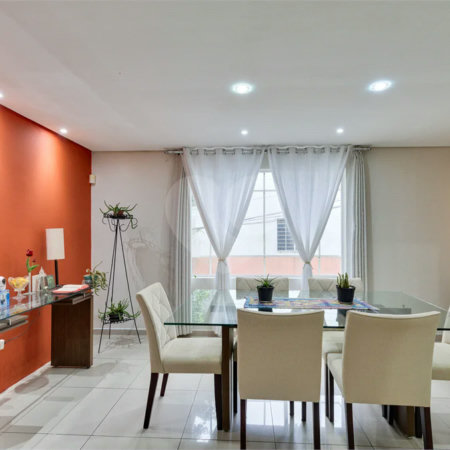 Sobrado à venda com 3 quartos, sendo 1 suíte,  em Alto da Boa Vista, São Paulo, SP