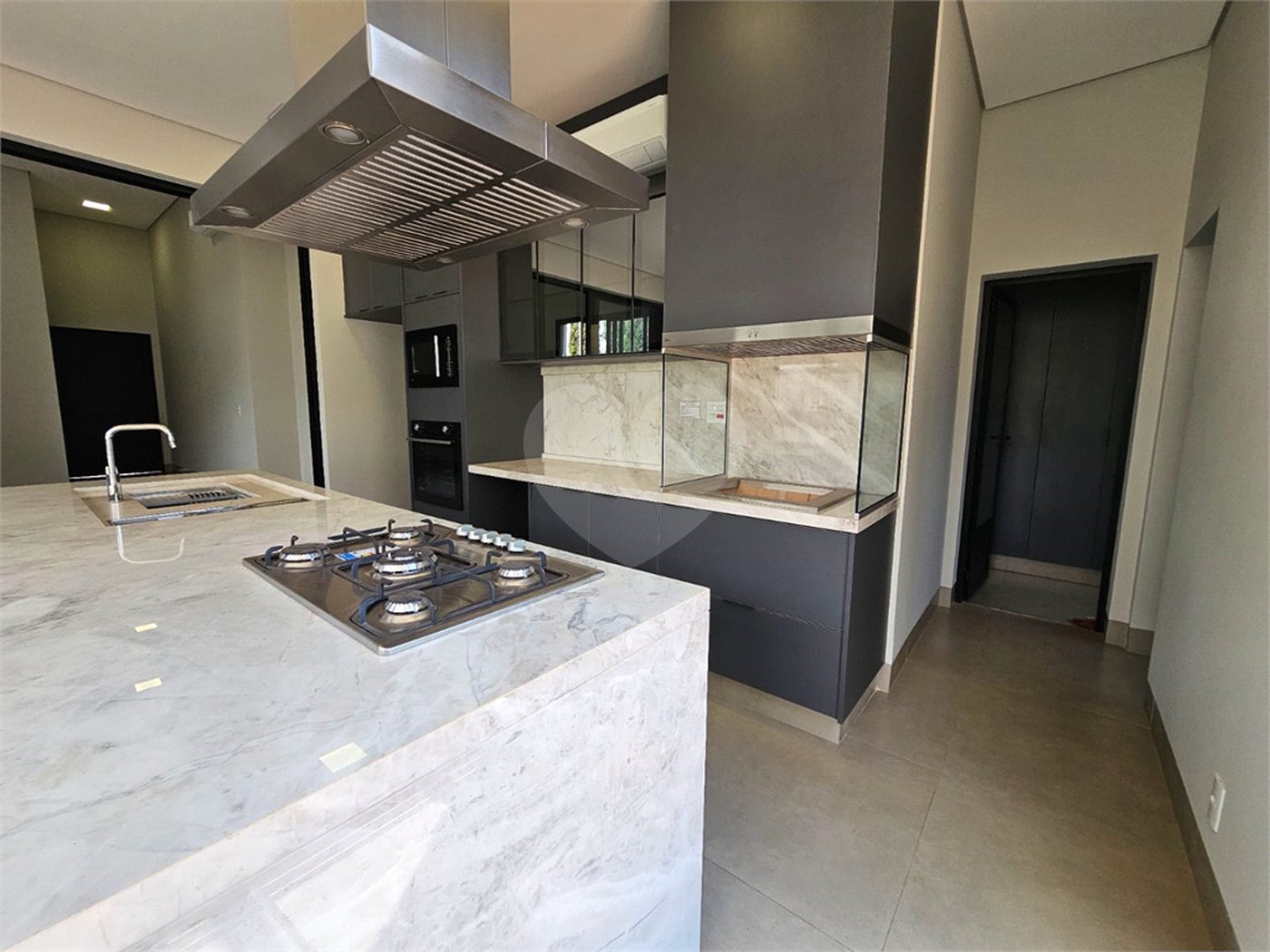 Casa à venda com 4 suítes no condomínio Residencial Terras de Siena, Ribeirão Preto - SP