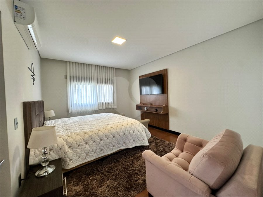 Casa à venda com 3 suítes no condomínio Villas do Golfe, Itu - SP