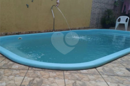 Casa à venda com 4 quartos, sendo 1 suíte, em Cidade Kemel, Poá, SP
