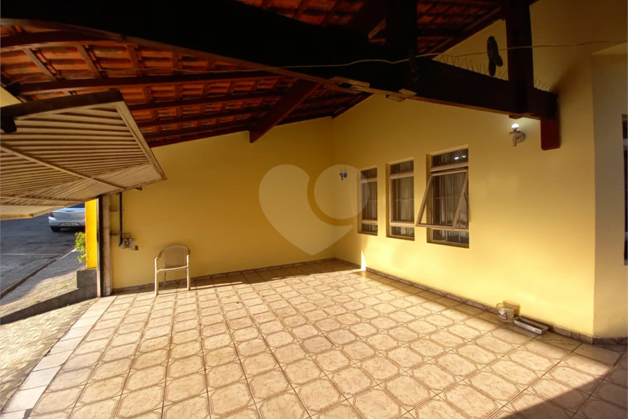 Sobrado à venda com 3 quartos, sendo 1 suíte,  em Tremembé, São Paulo, SP