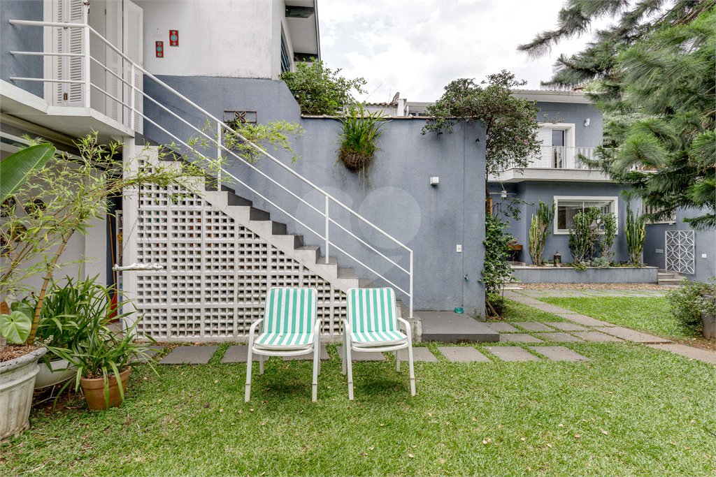Casa de Vila à venda com 3 quartos, sendo 2 suítes, em Brooklin Velho, São Paulo, SP