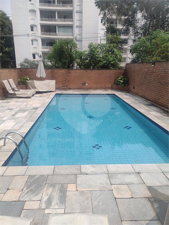 Apartamento à venda com 3 quartos, sendo 1 suíte, em Real Parque, São Paulo, SP
