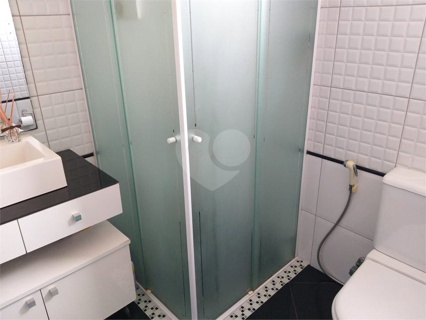Apartamento à venda com 2 quartos em Vila Erna, São Paulo, SP