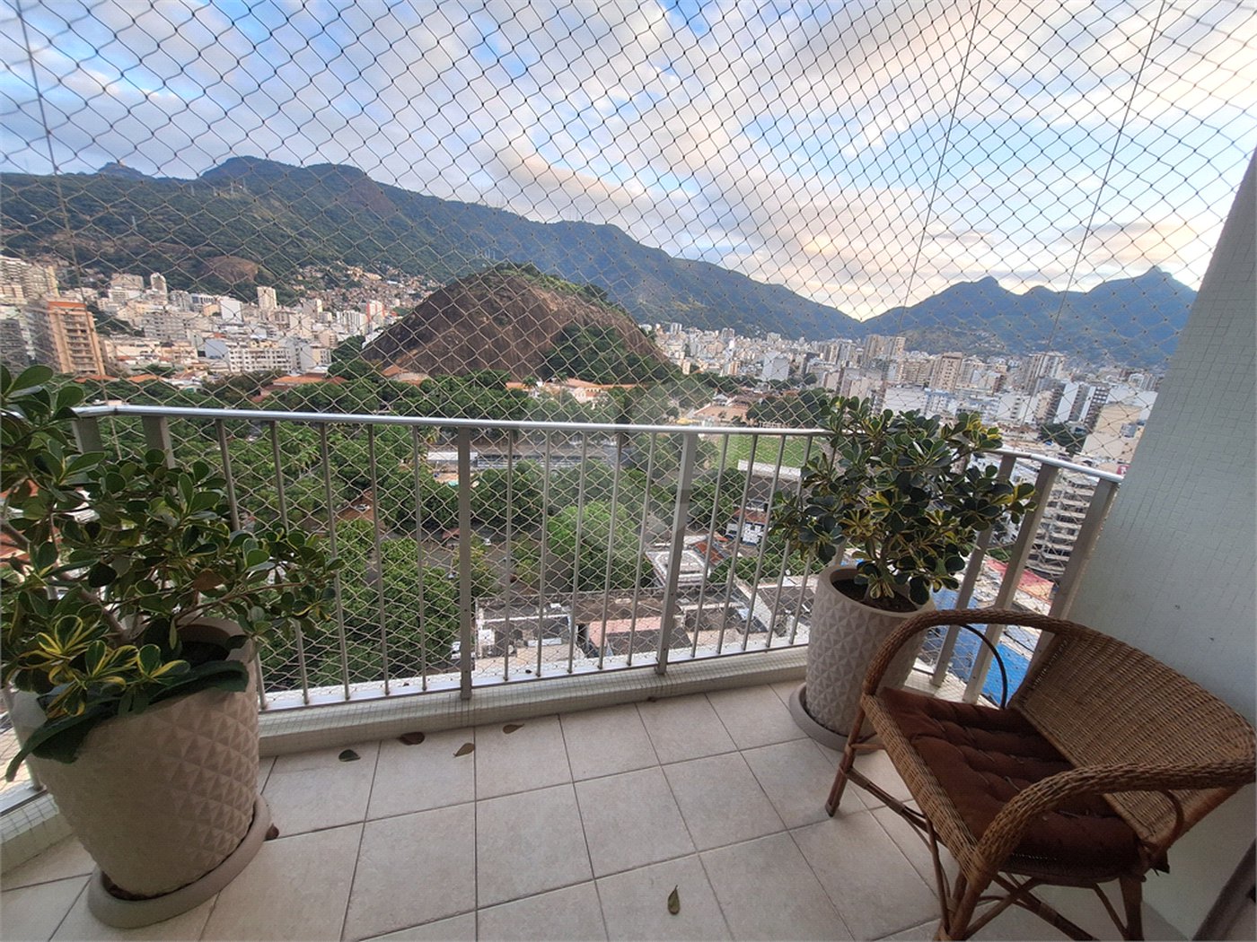 Apartamento à venda com 3 quartos, sendo 1 suíte, em Maracanã, Rio de Janeiro, RJ