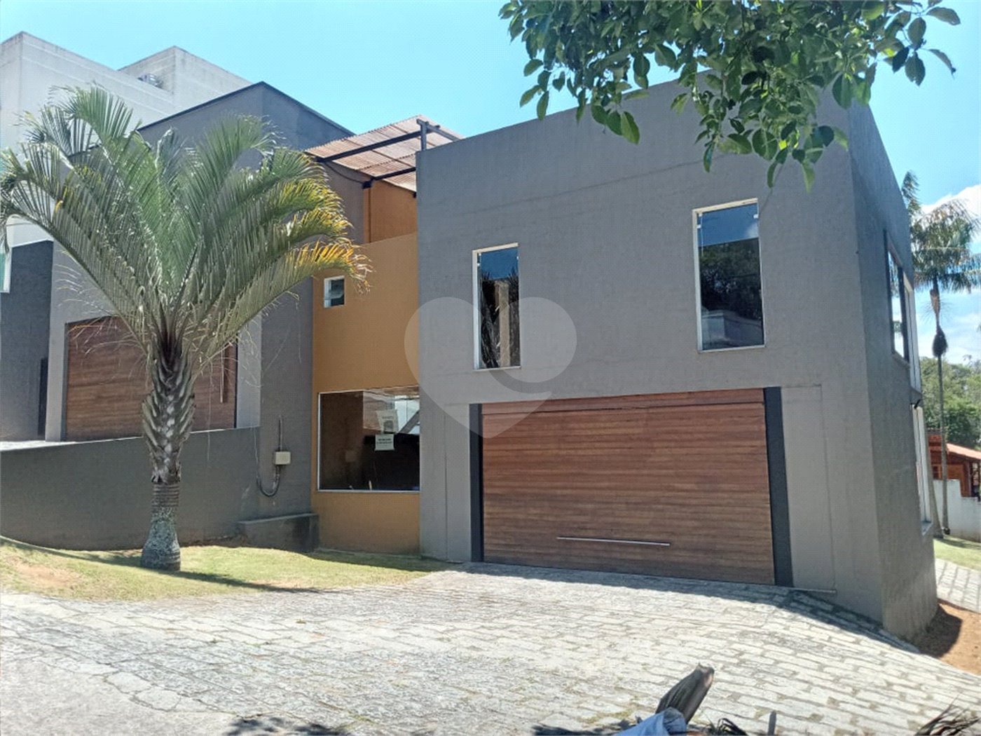 Casa à venda com 2 quartos, sendo 3 suítes,  no condomínio Aruã, Mogi das Cruzes - SP