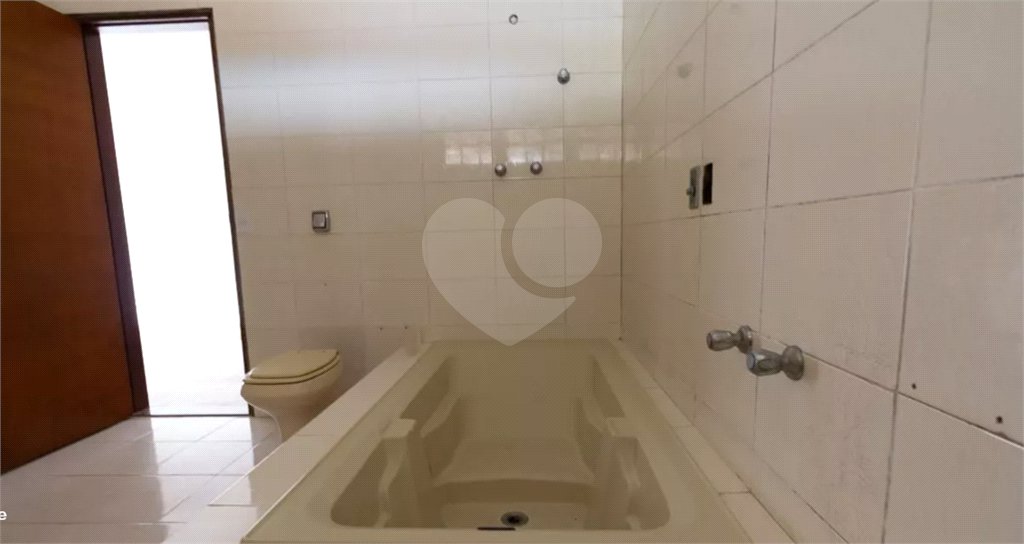 Casa à venda com 4 quartos, sendo 1 suíte, em Vila Tiradentes, São Paulo, SP
