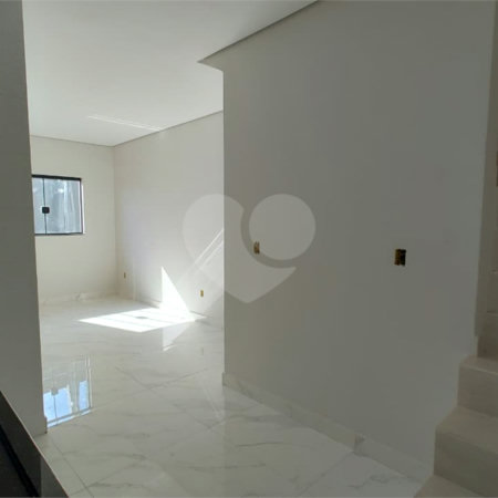 Casa de Vila à venda com 2 suítes em Wanel Ville, Sorocaba, SP