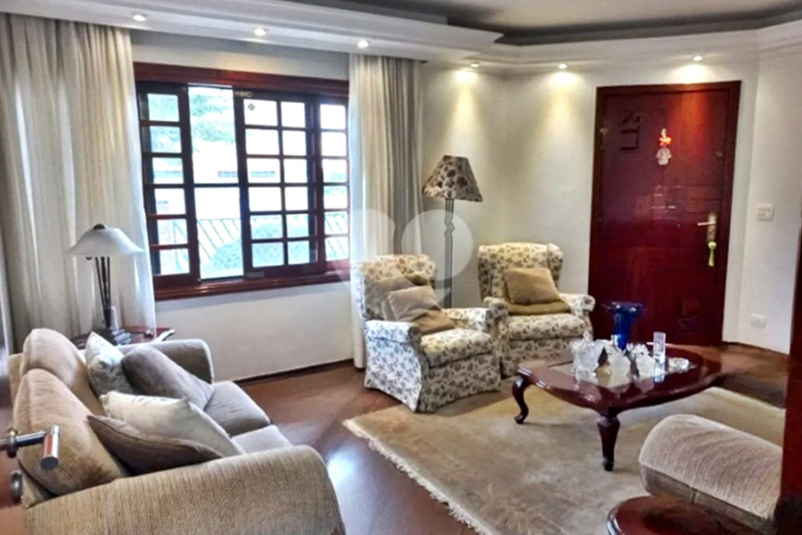 Sobrado à venda com 4 quartos, sendo 2 suítes, em Santana, São Paulo, SP