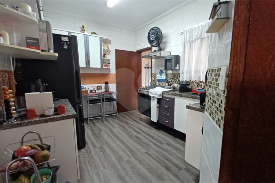 Casa à venda com 3 quartos, sendo 1 suíte, no condomínio Residencial Morada do Horto, São Paulo - SP