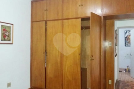 Casa Térrea à venda com 3 quartos, sendo 1 suíte,  em Parque Jabaquara, São Paulo, SP