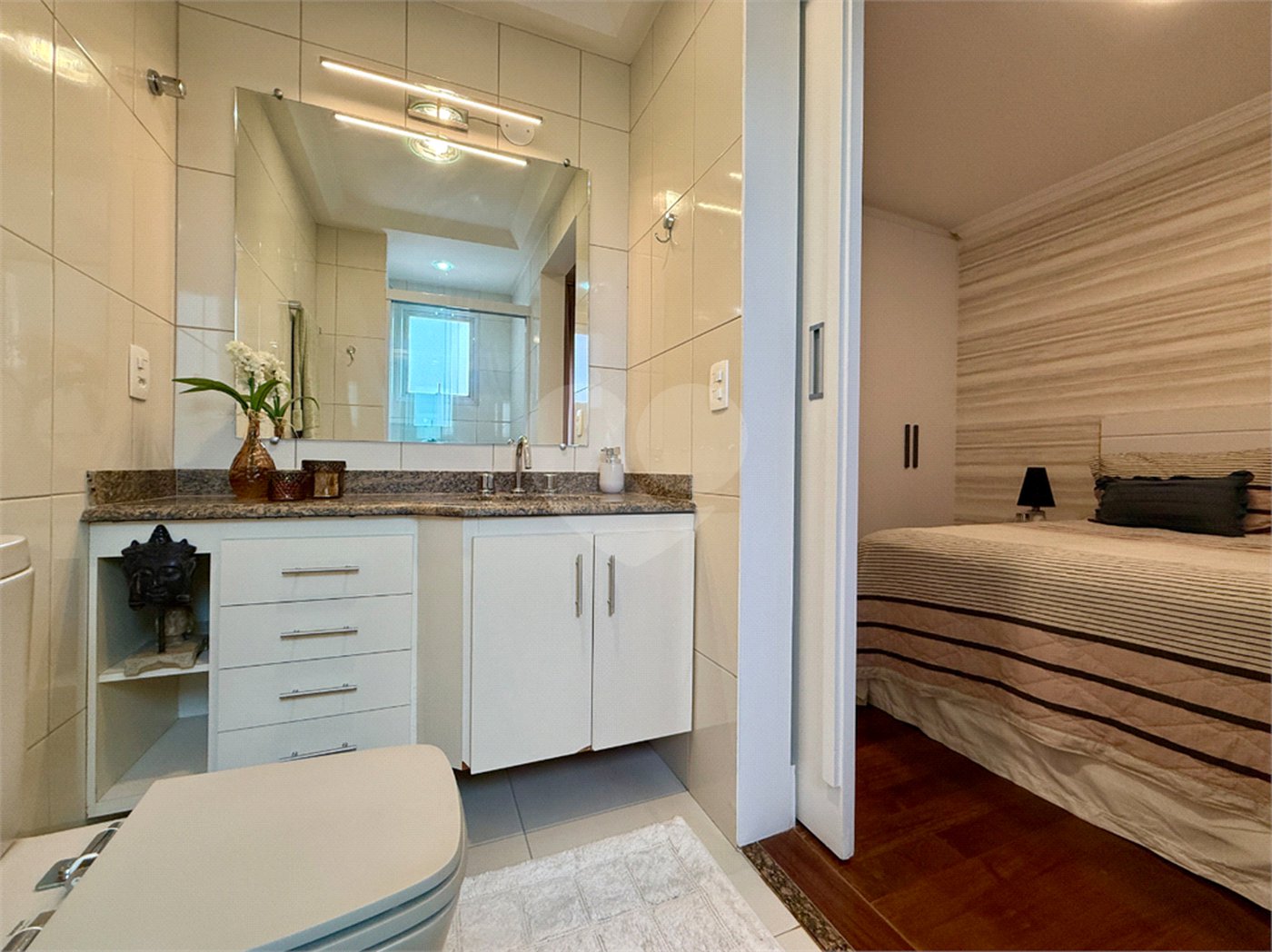 Apartamento à venda com 3 suítes em Campo Belo, São Paulo, SP