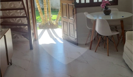 Casa em condomínio à venda com 2 quartos, sendo 1 suíte,  em Ogiva, Cabo Frio, RJ