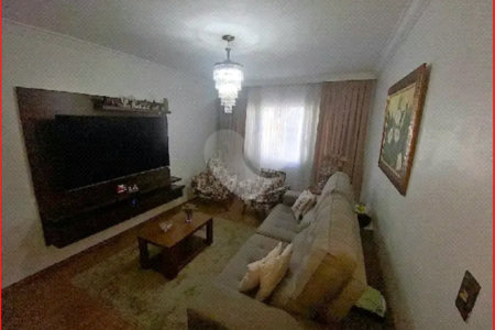 Sobrado à venda com 3 quartos, sendo 1 suíte, em Vila Nivi, São Paulo, SP