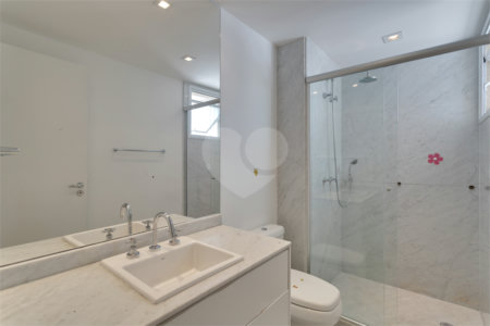 Apartamento à venda com 4 suítes em Campo Belo, São Paulo, SP